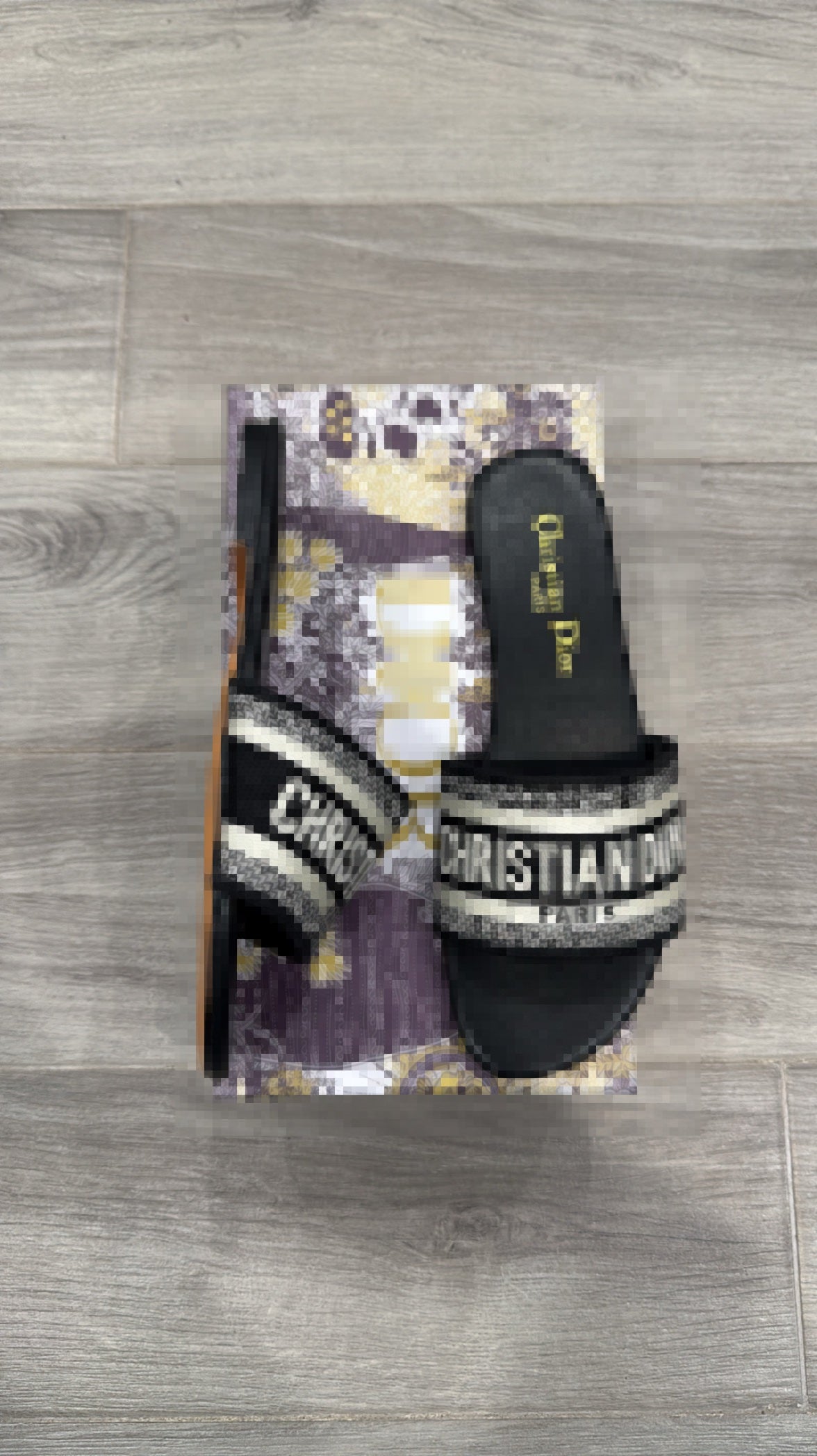 Adore black slide