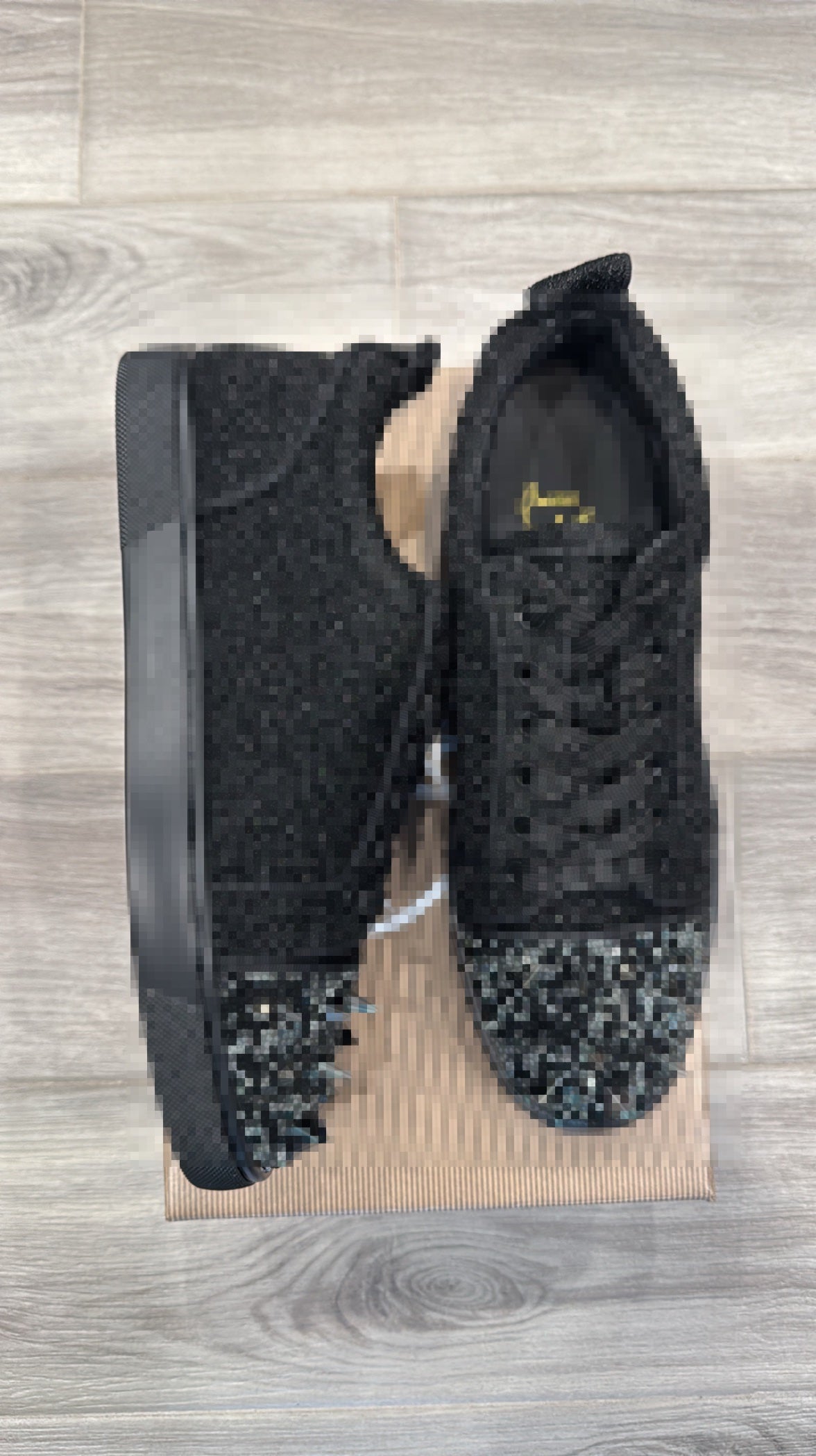 (CL) crystal spikes