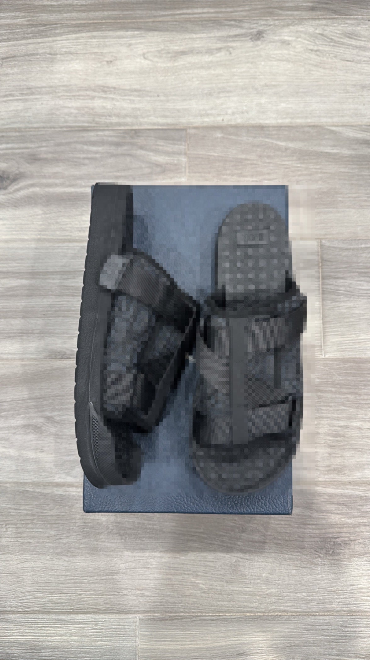 Adore black slide