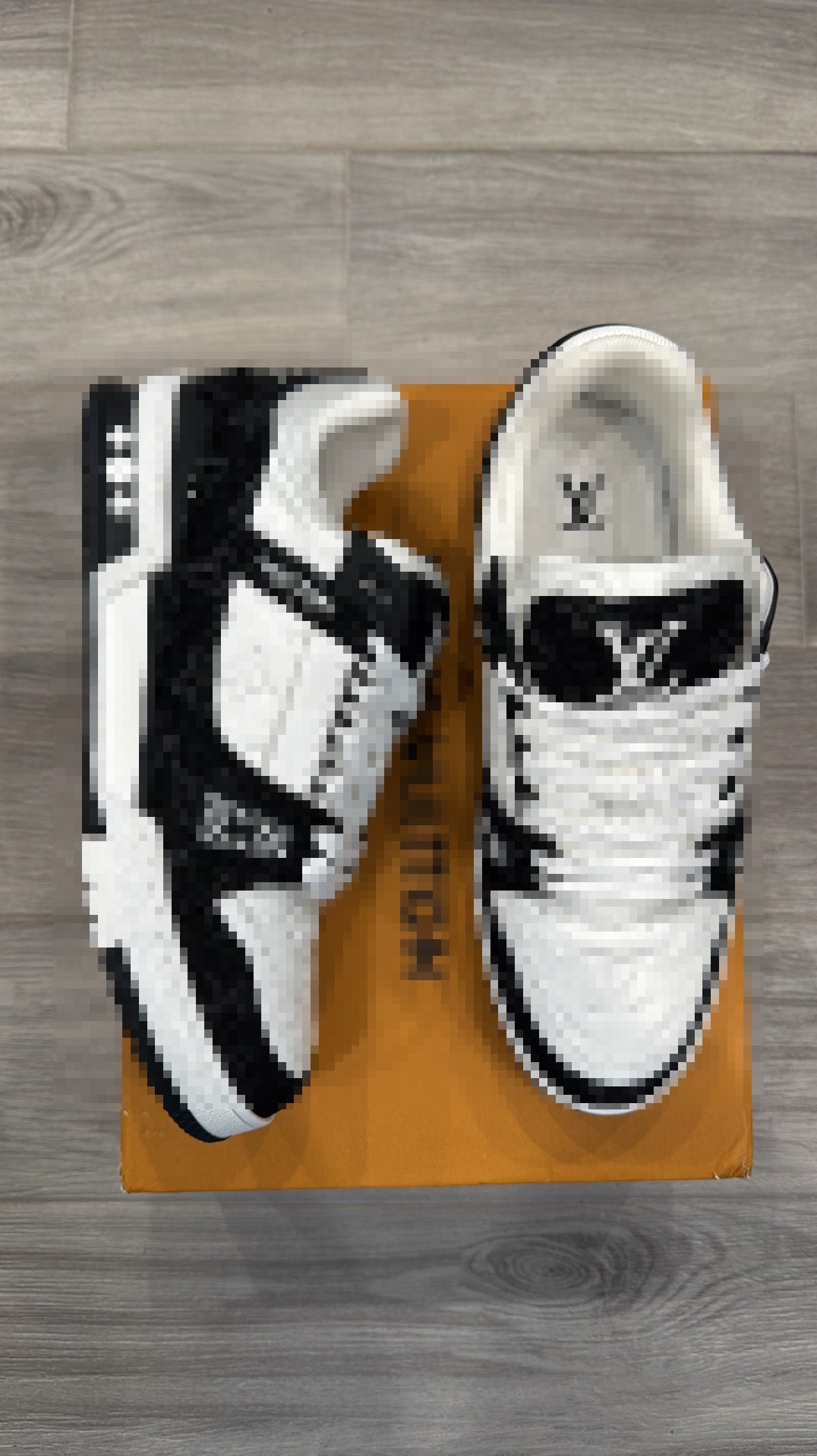 (LNV) White